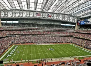 本赛季五大,联赛最佳阵,莱万联手萨,亚博体育,亚博体育官网,亚博体育app,亚博体育下载