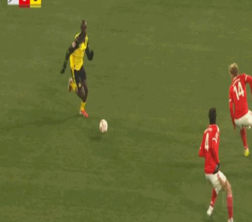 黃蜂教頭讚,揚三球與米,勒進步,亚博体育,亚博体育官网,亚博体育app,亚博体育下载